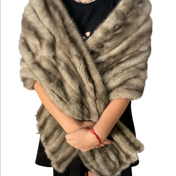 Emba Cerulean Blue Mink Bolero Stole - Picture 14 of 14